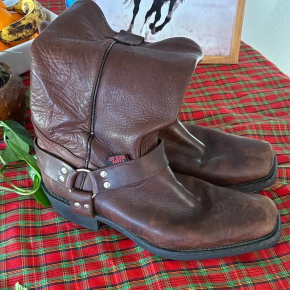 Los Altos Leather Square toe boot display picture 2